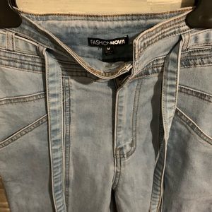 Fashion Nova Blue Denim with belt Flared Jeans
